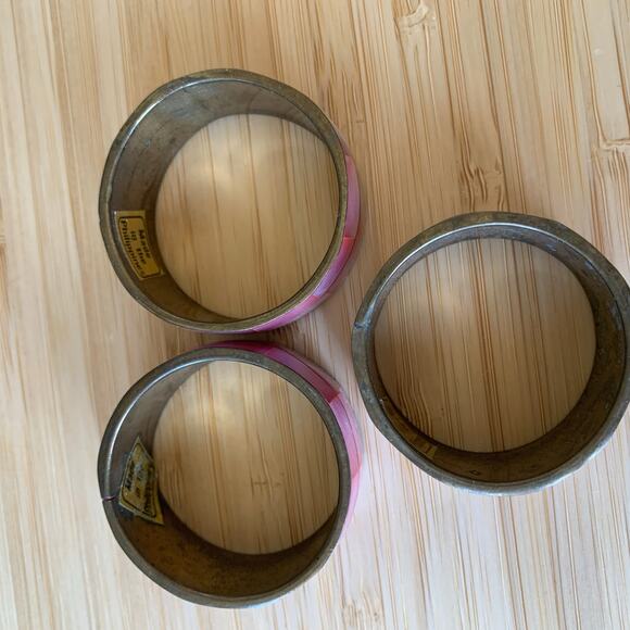 Pink Shell Vintage Napkin Rings Set of 3 - Picture 3 of 4